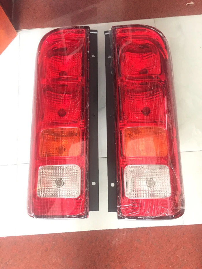 ĐÈN HẬU 4 BÓNG UNIVER, ĐÈN LÁI 4 BÓNG UNIVER, XE KHÁCH TB120S, HB120S